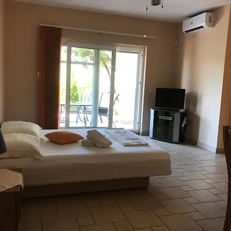 Villa Mara Promajna Exteriér fotografie