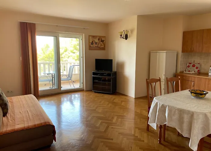 Villa Mara Promajna